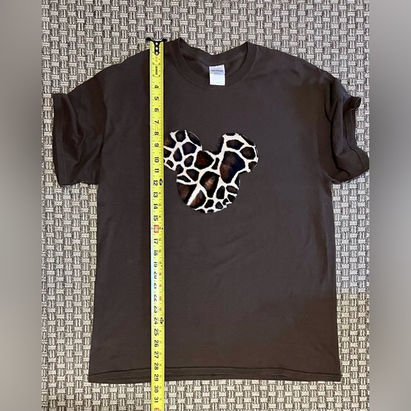 Disney Animal Kingdom Safari T-shirt. Mickey Ears giraffe faux fur - Picture 4 of 10